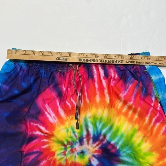 Tie-dyed bathing suit swim trunks size large by broken threads NEW - Picture 8 of 9
